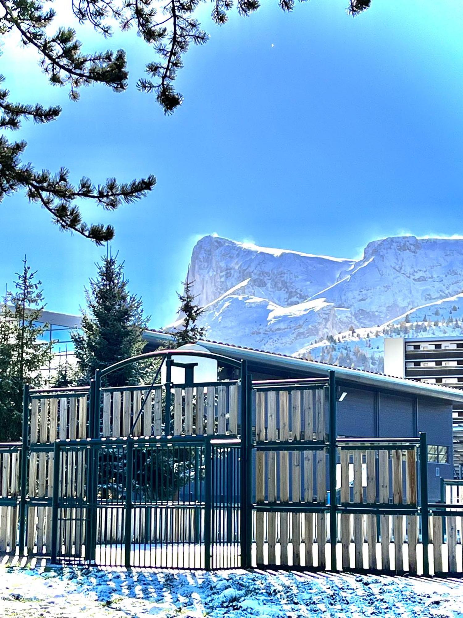 Appartement Chalets Du Super D Saint-Étienne-en-Dévoluy Exterior foto